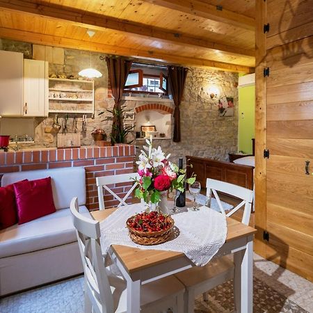 Apartment Tara Каштела Екстер'єр фото