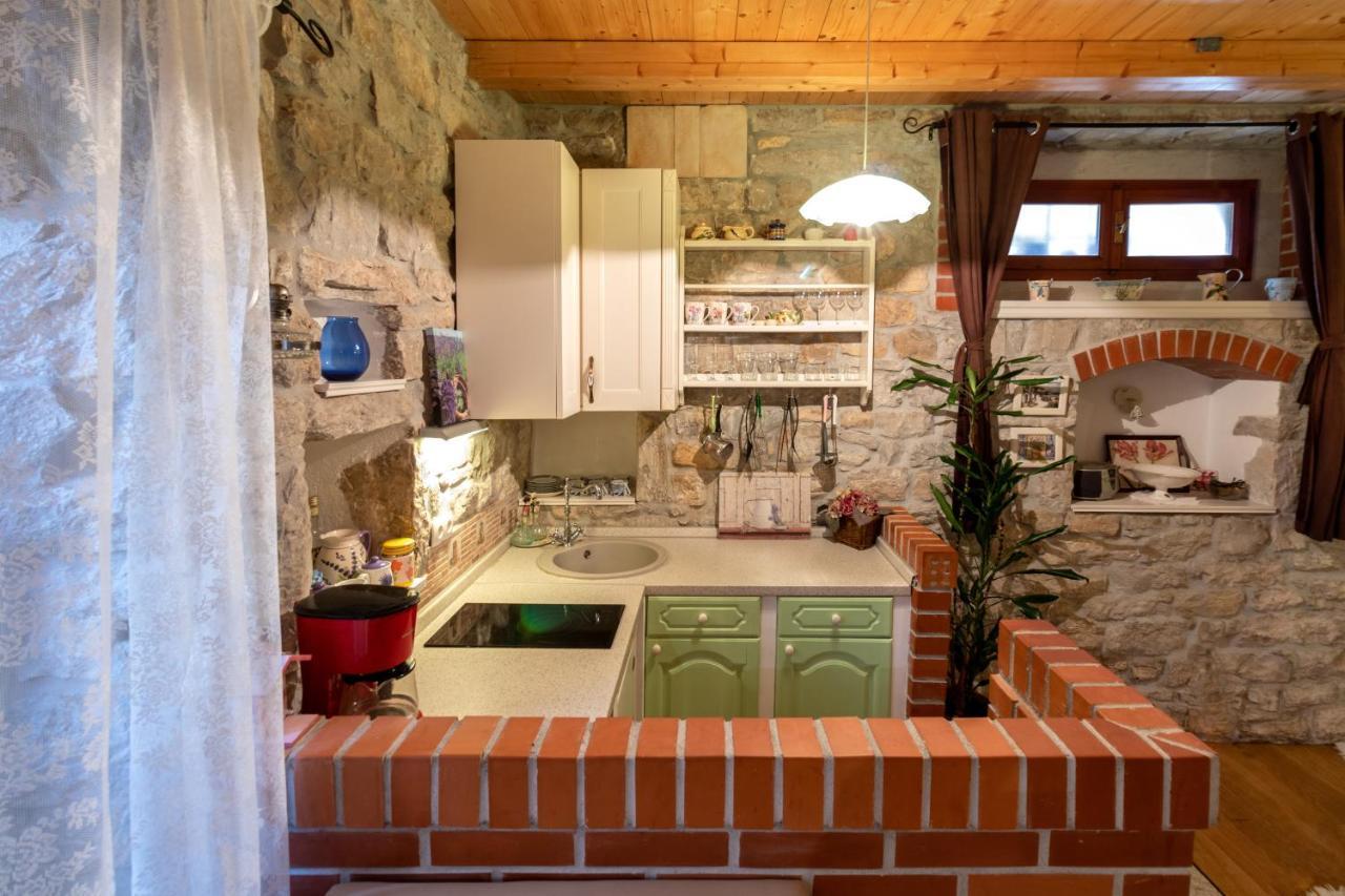 Apartment Tara Каштела Екстер'єр фото