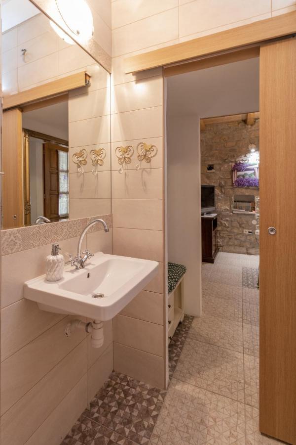 Apartment Tara Каштела Екстер'єр фото